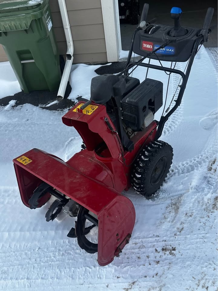 Toro Power Max 828 OAE Snowblower — Electric + Pull Start — 28” - photo 5
