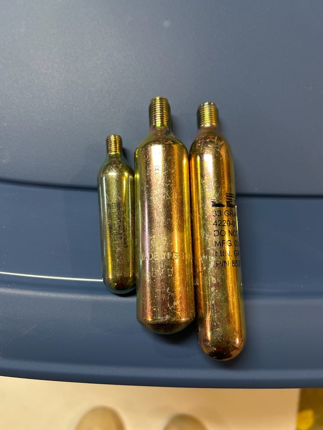 Sealed Threaded CO2 Cartridges
