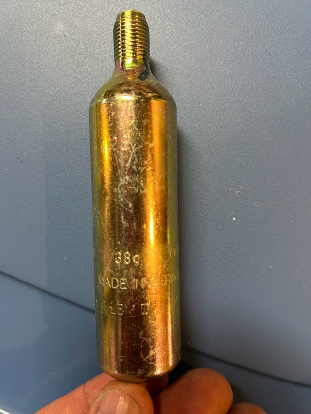 Sealed Threaded CO2 Cartridges - photo 4