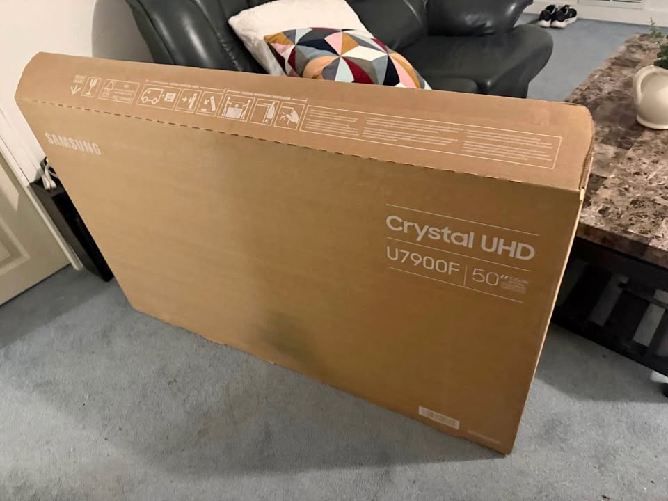 Samsung TV Brand New Never Used - photo 2