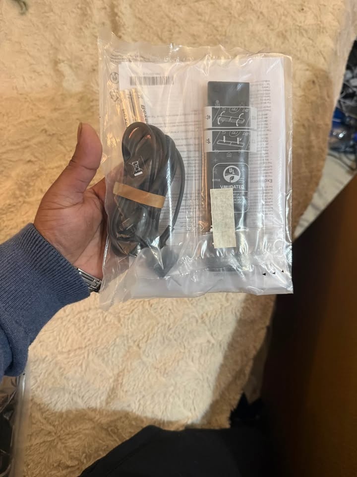 Samsung TV Brand New Never Used - photo 3