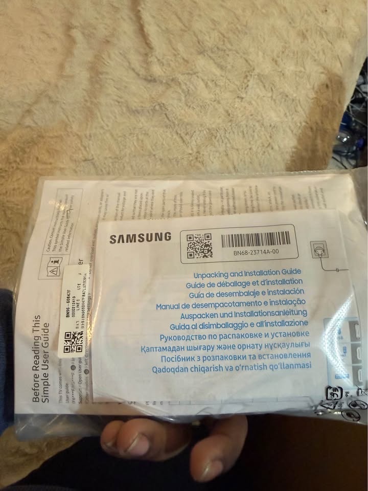 Samsung TV Brand New Never Used - photo 4