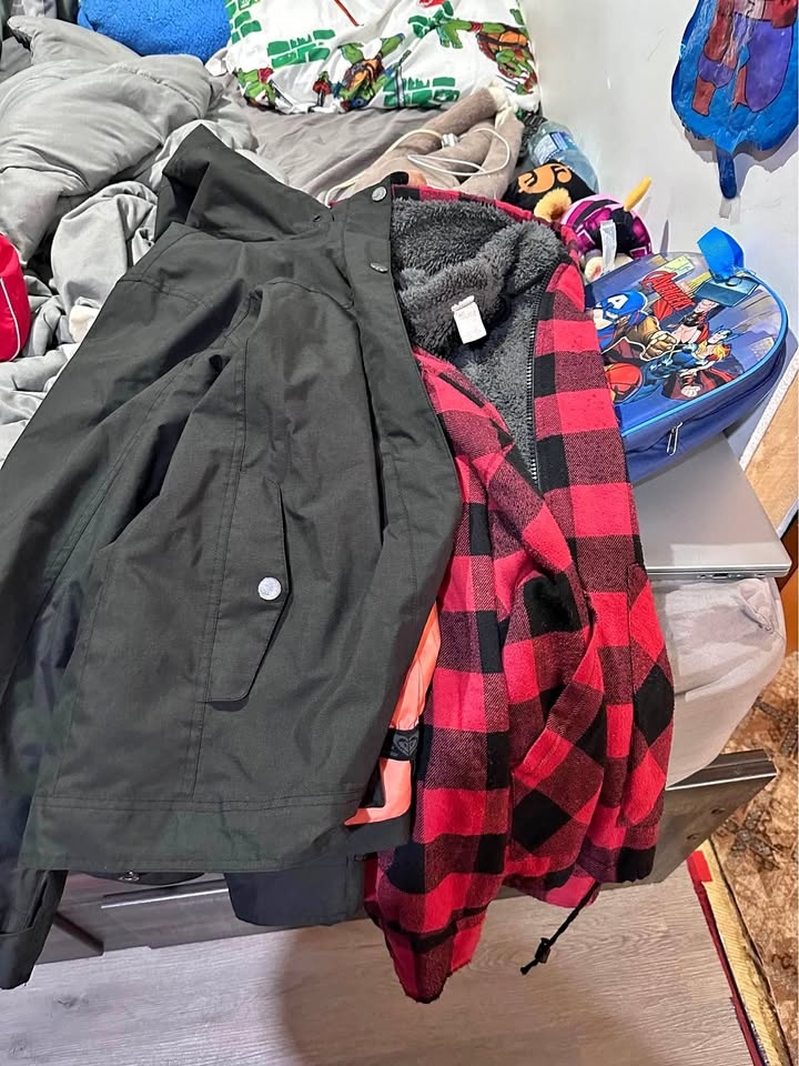 2 Woman’s winter XL jackets