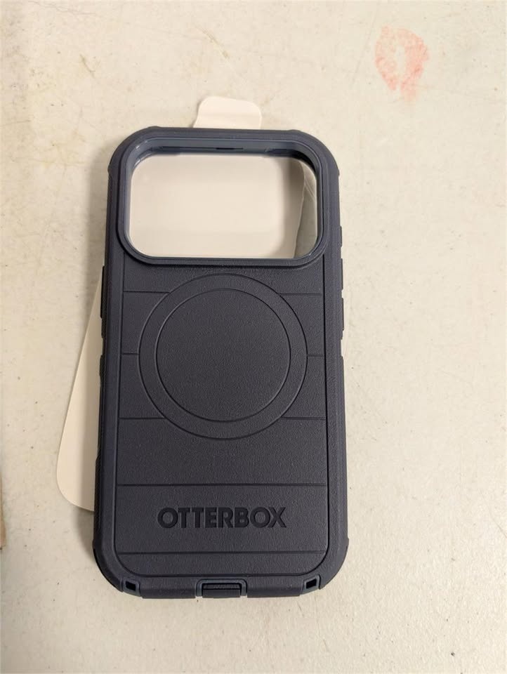OtterBox Defender Pro for iPhone 17 Pro - photo 4