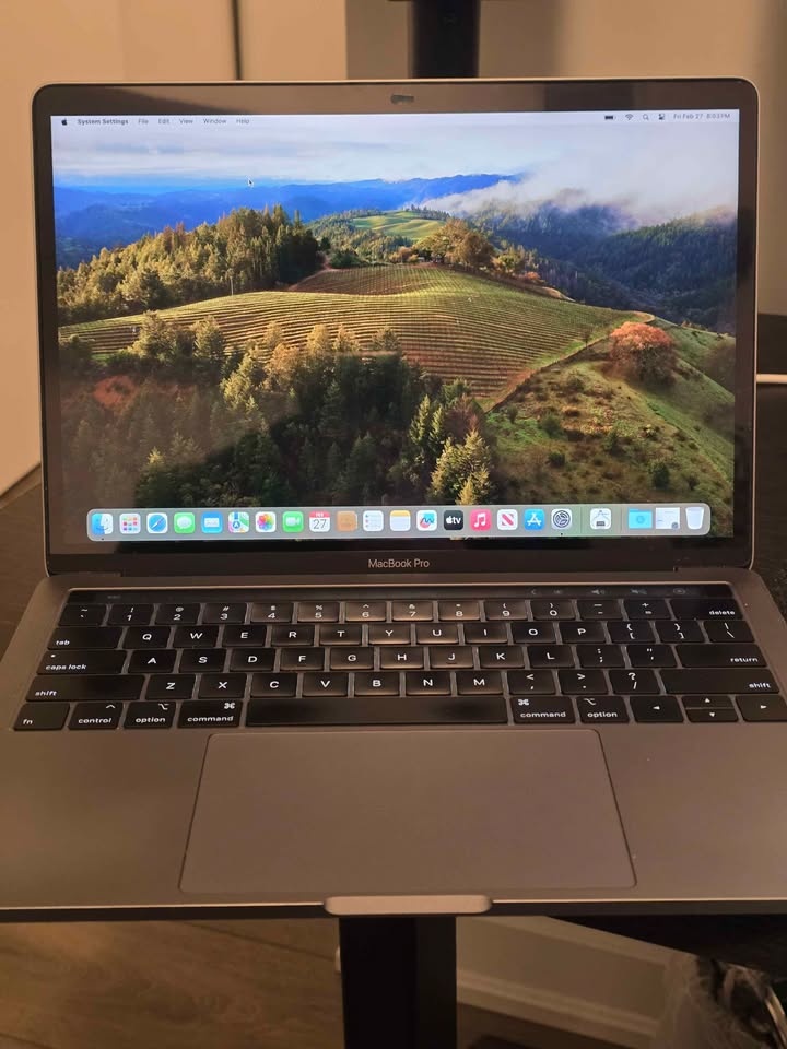 Apple MacBook Pro 13" w/ Touch Bar, i5, 8GB RAM, 256GB SSD - photo 3