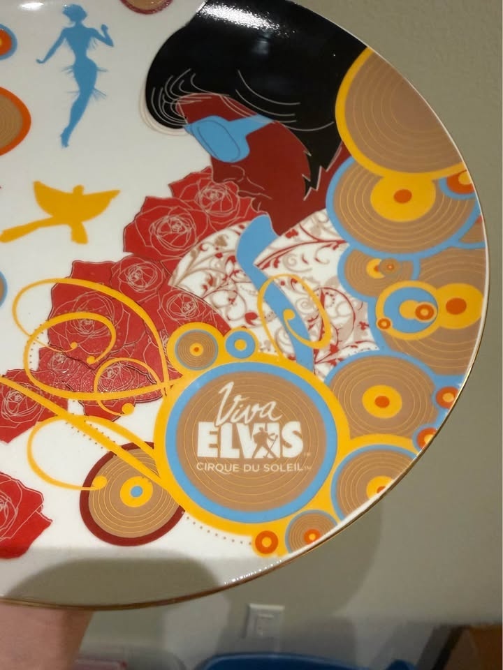 Viva Elvis Cirque du Soleil Collectible Decorative Plate - photo 2