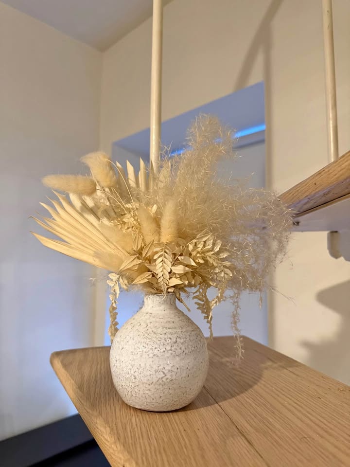 Neutral Dried Floral Arrangement in Ceramic Vase