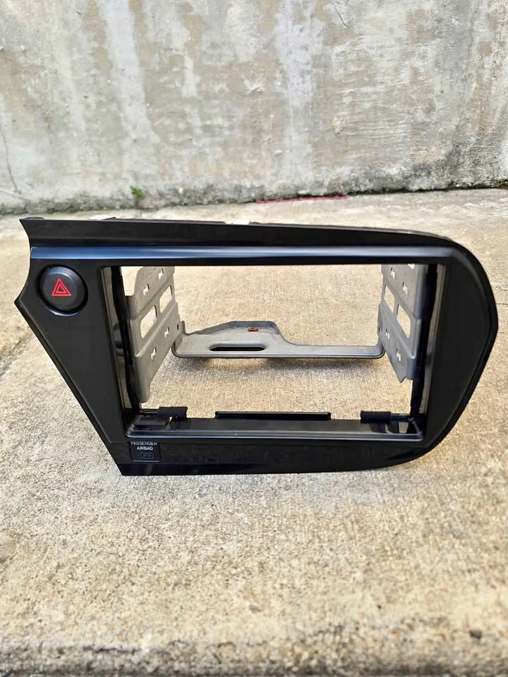 Honda Insight 2012-2014 Radio Frame Panel - Black
