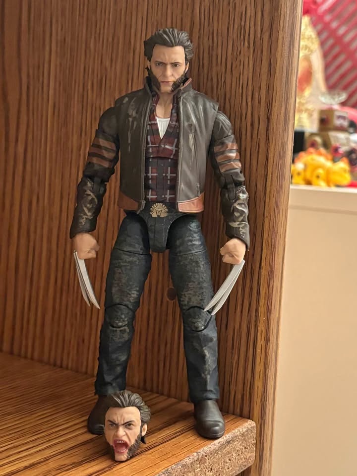 Marvel Legends X-Men Wolverine Hugh Jackman Action Figure