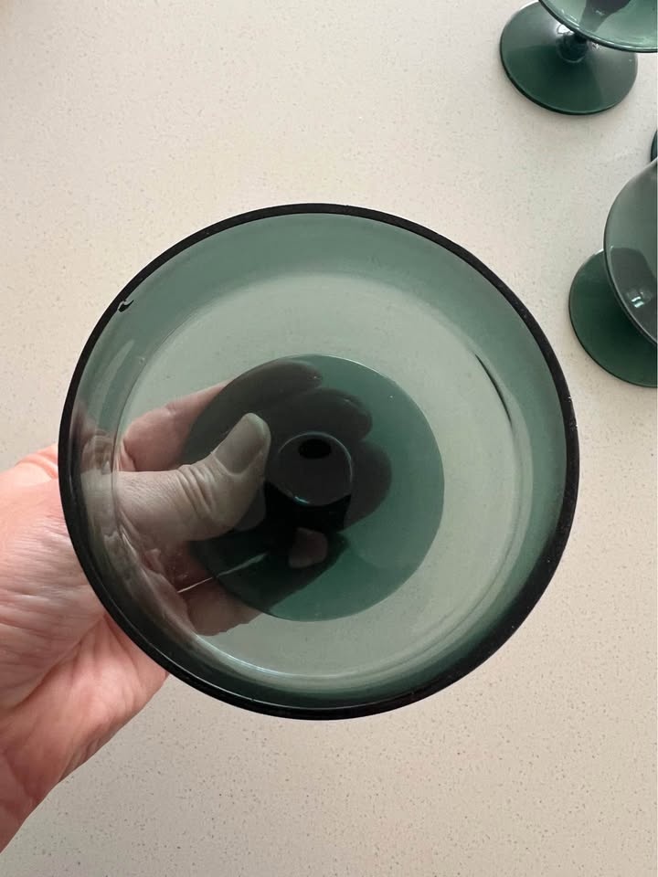 Set of 4 Smokey Green Coupe Glasses - photo 3