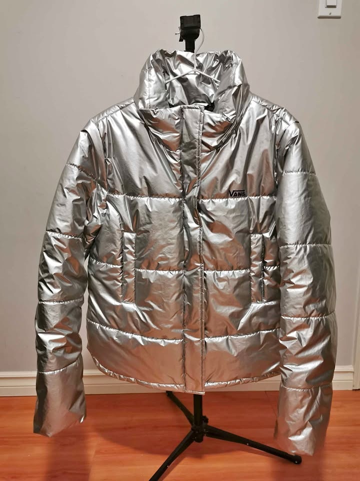 FINAL PRICE - Vans Silver Puffer Jacket - photo 5