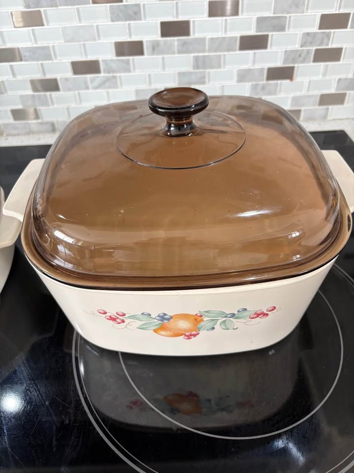 2 CorningWare Fruit Basket Casserole Dish with Lid - photo 2