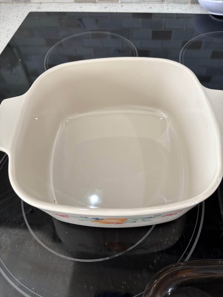 2 CorningWare Fruit Basket Casserole Dish with Lid - photo 4