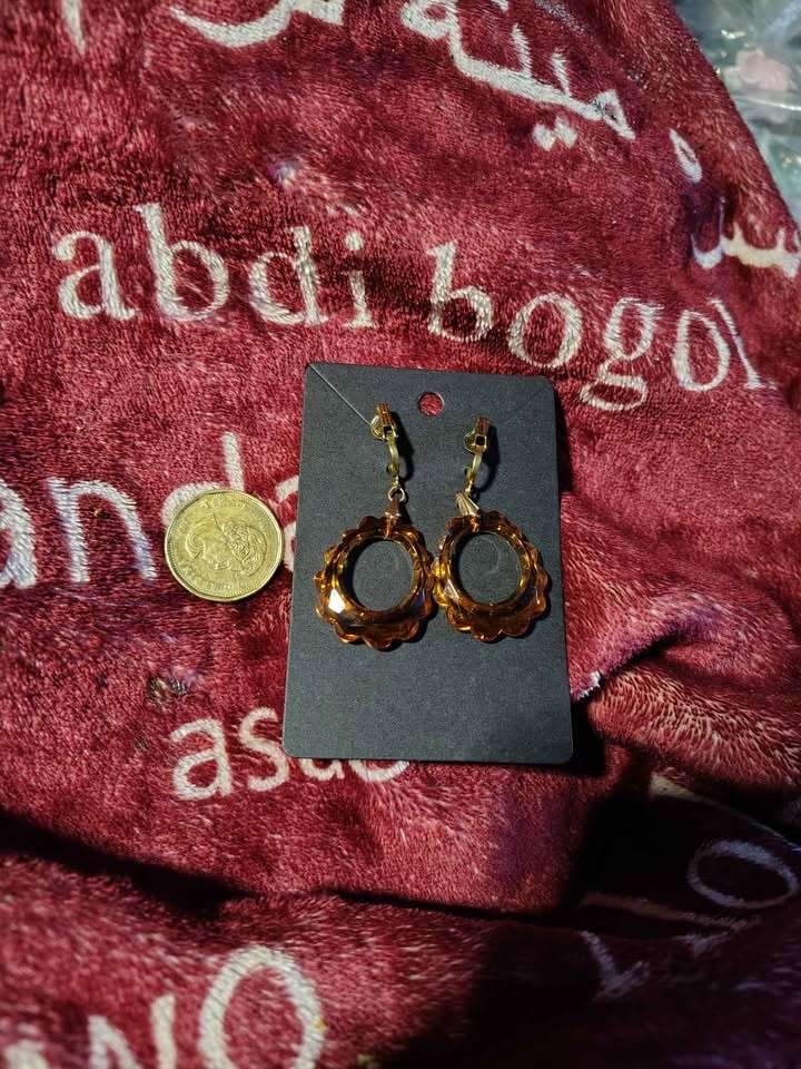 Vintage 1950s Amber Far Fetched Fish Clip-On Earrings - photo 2