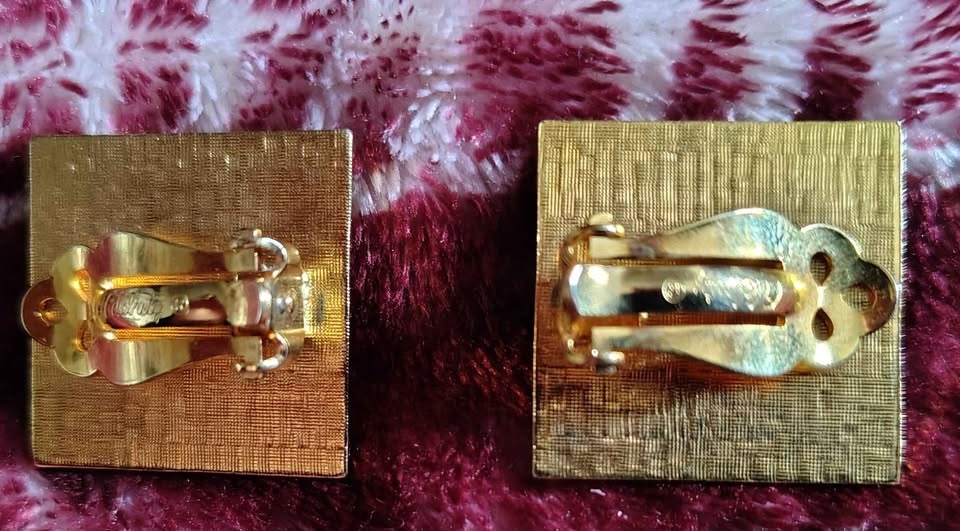 Vintage Square Carnelian Stamped Celebrity Clip-On Earrings - photo 3