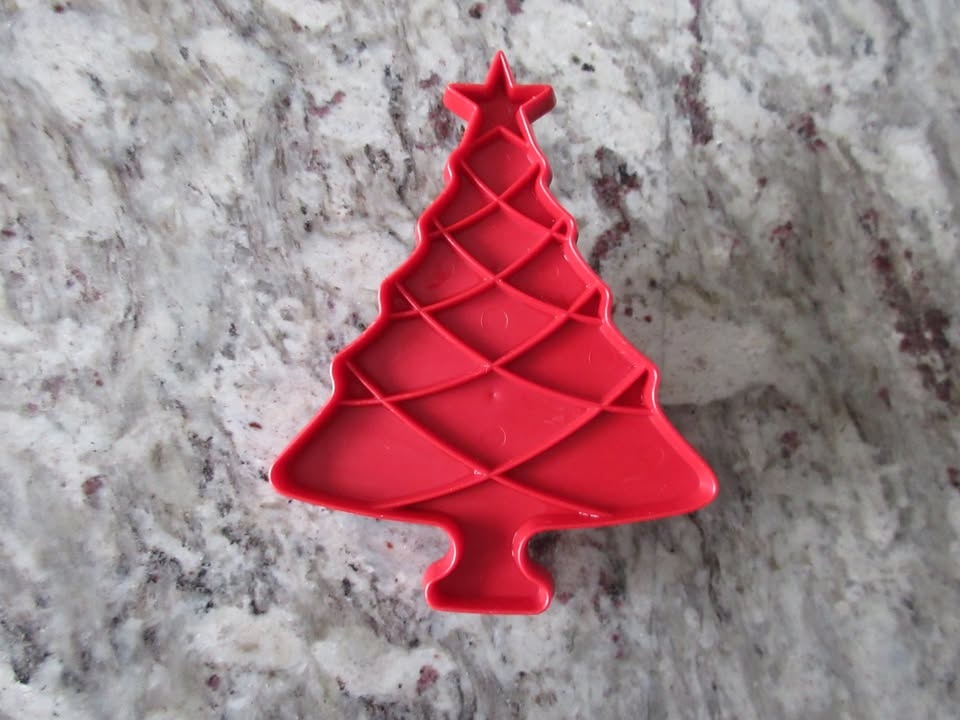 Vintage Tupperware Holiday Cookie Cutter Set - photo 5