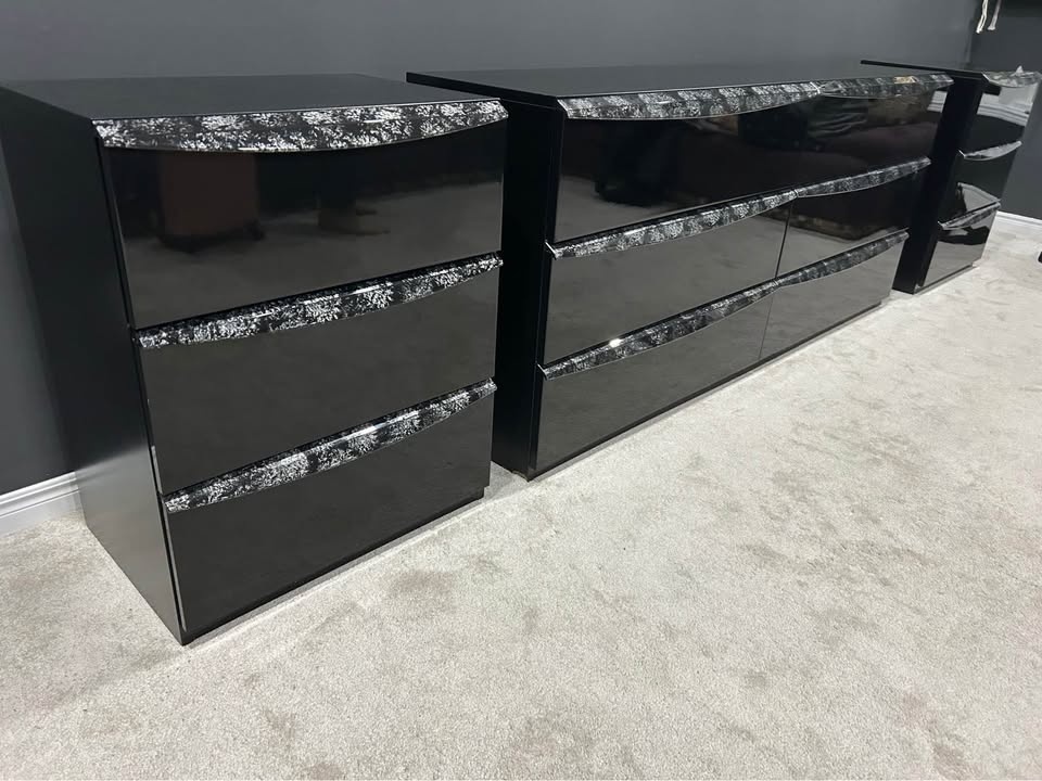 Black Glossy Dressers and Nightstands - photo 5