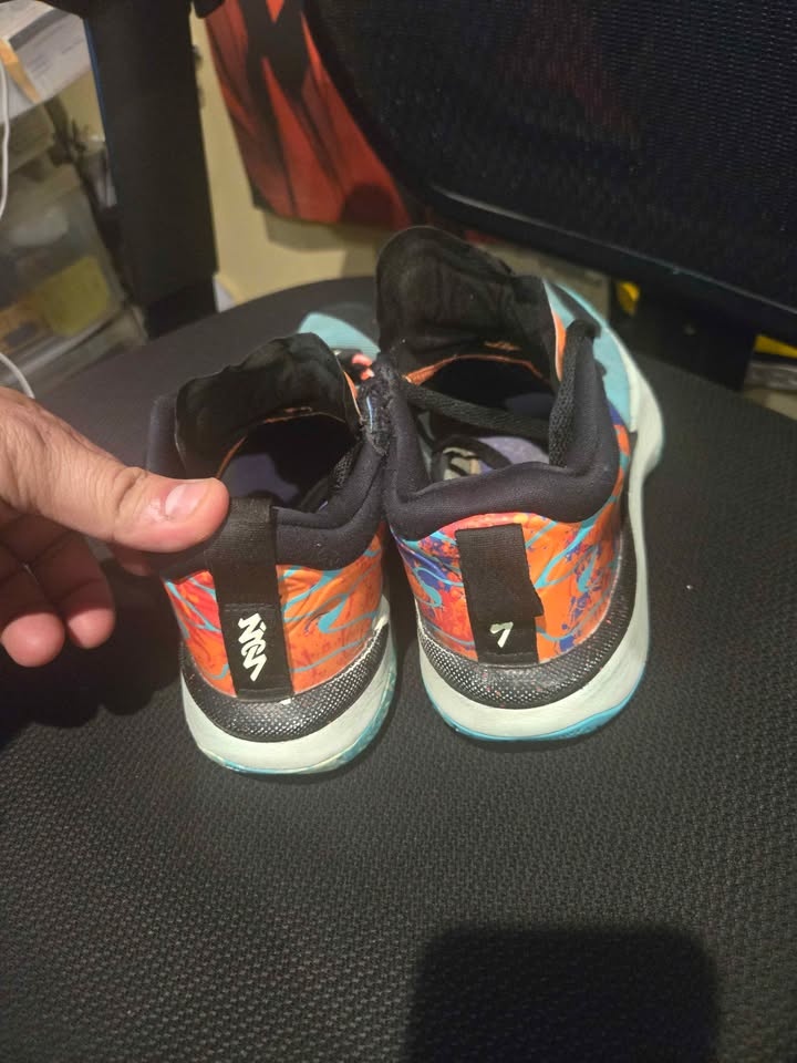Jordan's size 7y $50 - photo 3