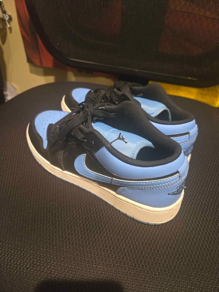 Jordan's size 7y $70 - photo 3