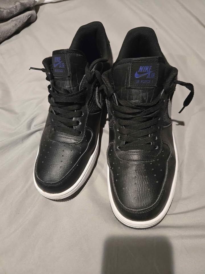 Immaculate Air Force 1s Size 11 - photo 4