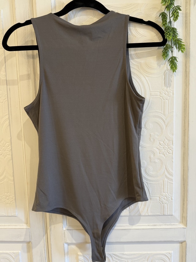 Dynamite Grey Bodysuit New - photo 2