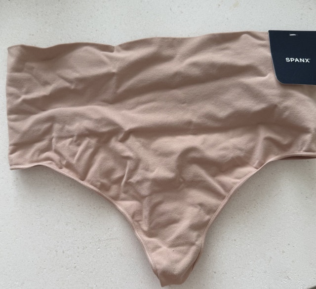 Spanx Thong - Size M - Toasted Almond - New - photo 4