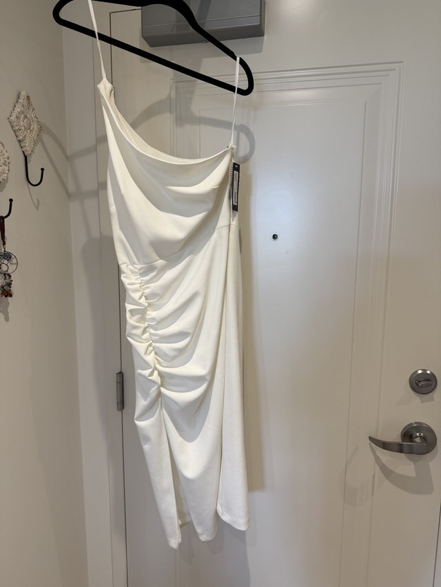 Betsy & Adam Dress - New w/ Tags - White - Size 6
