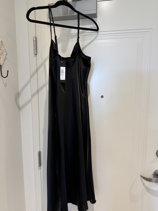 Bebe Black Dress - New with Tags - Size Medium - photo 3