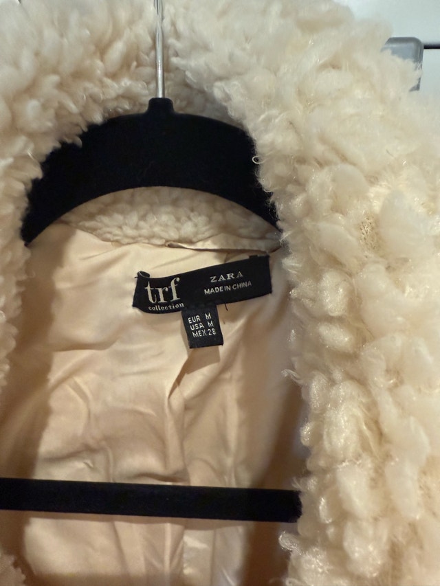 Zara Teddy Jacket - Medium - Cream - photo 2