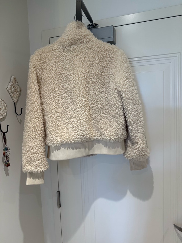 Zara Teddy Jacket - Medium - Cream - photo 3