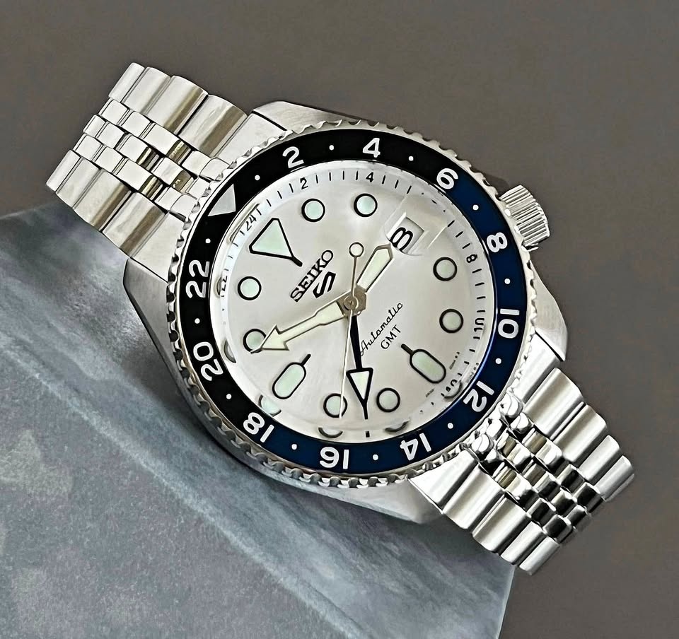 Seiko Men's 5 Sports GMT Automatic Watch (SSK033K1) NEW