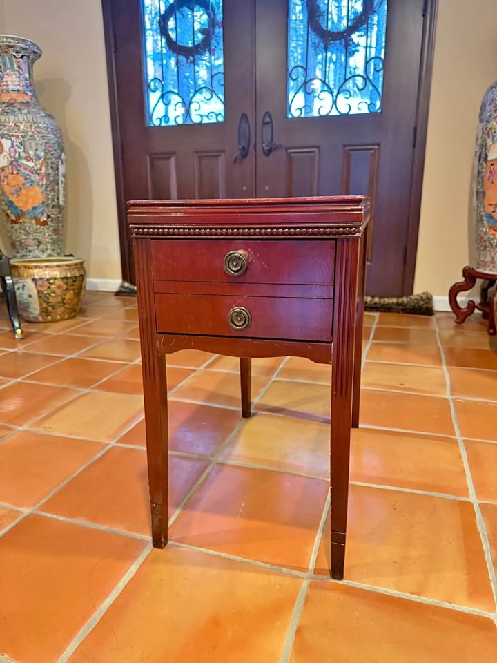 Exquisite Vintage Mahogany Wood Side Table