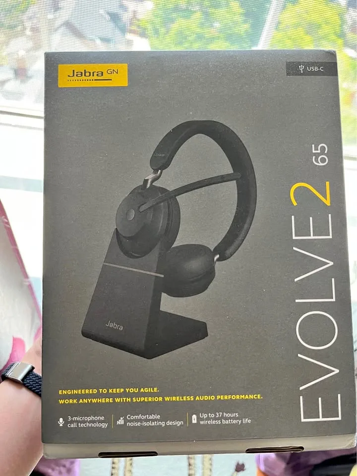 Jabra Evolve2 65 USB-C MS Teams Stereo w/ Charging Stand thumbnail