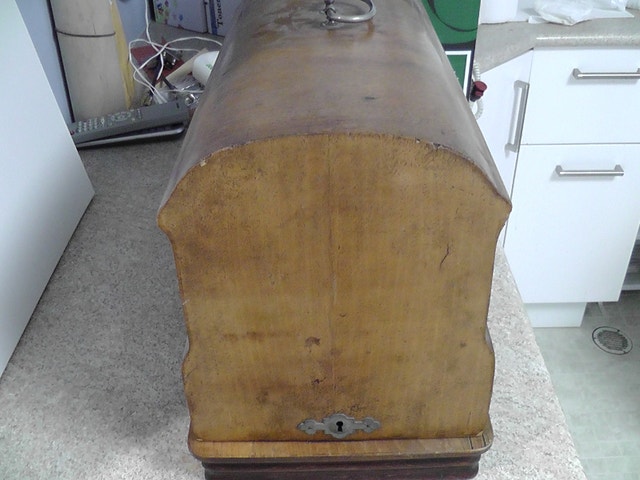 vintage sewing machine - photo 5