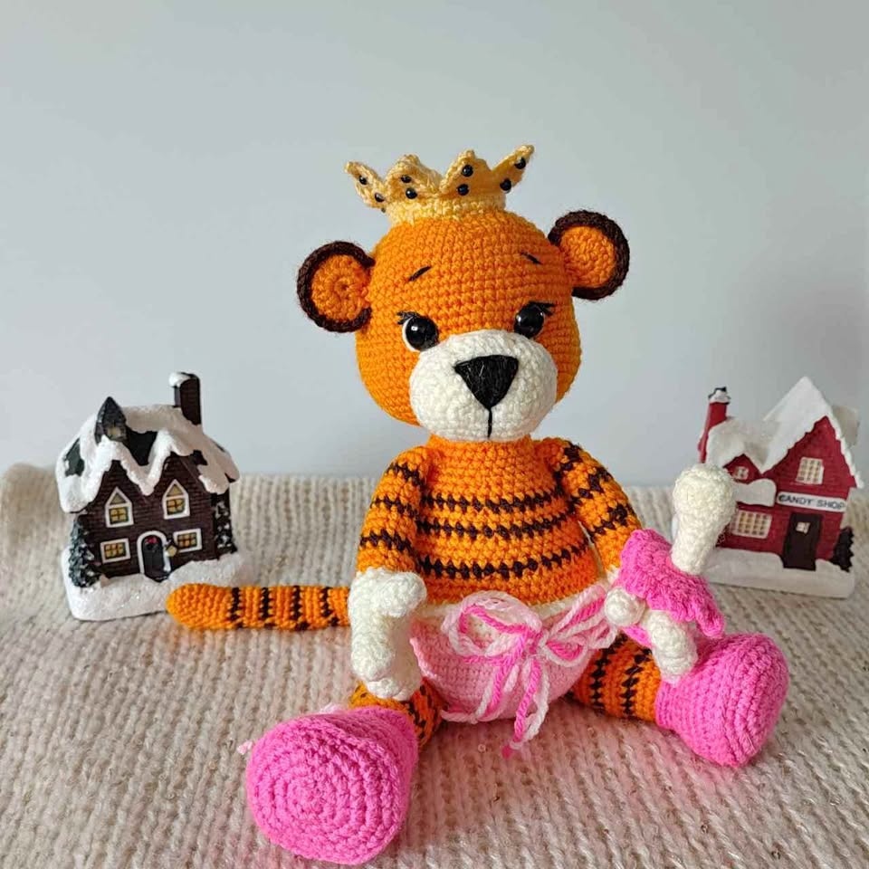 Crochet toy - princess tiger