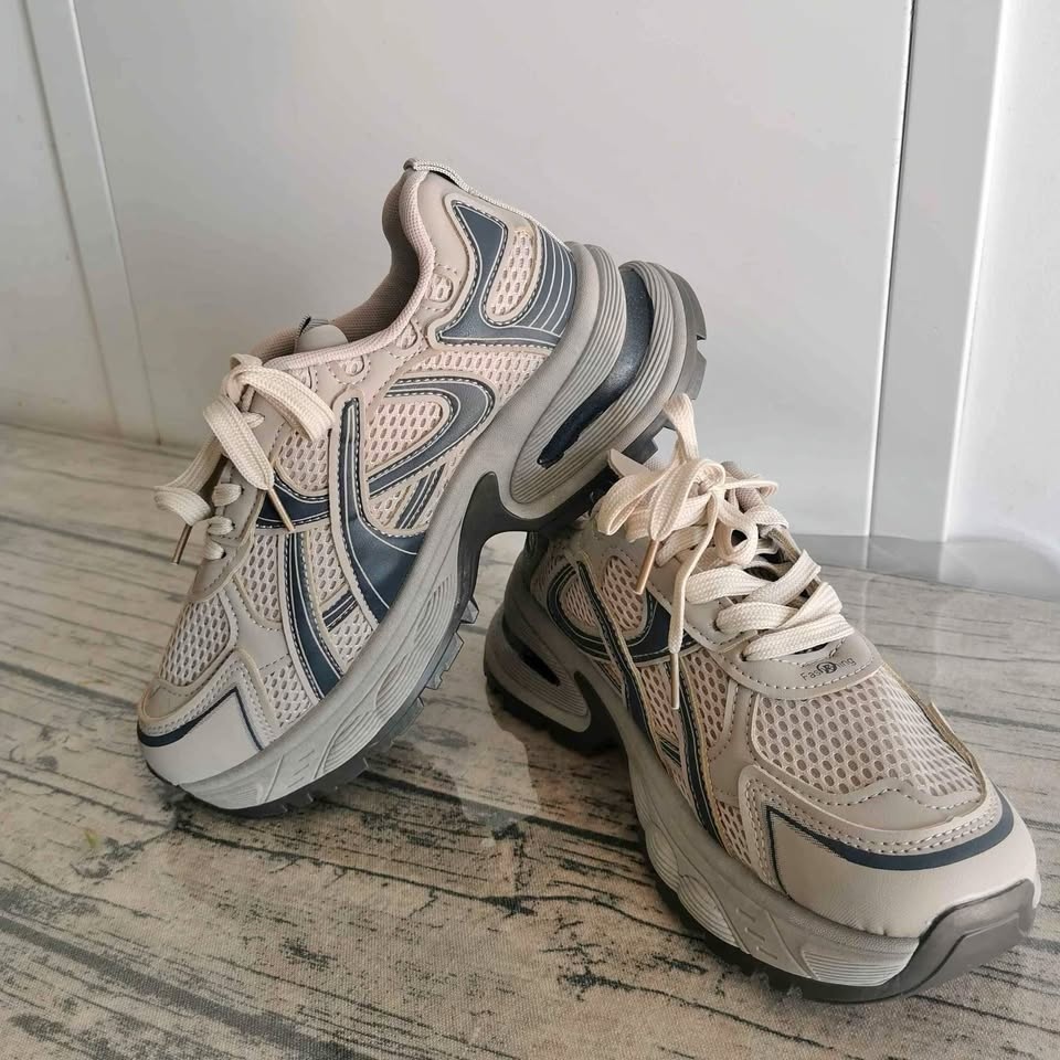 Brand New Platform Sneakers for Women - size 8