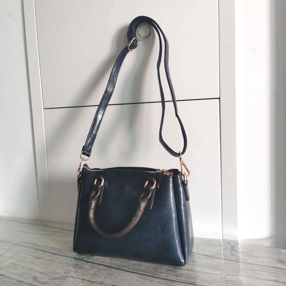 Brand New Leather Bag for Women - Navy Blue - photo 2