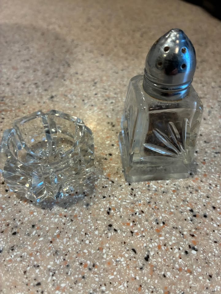Vintage Crystal and Cut Glass - photo 2