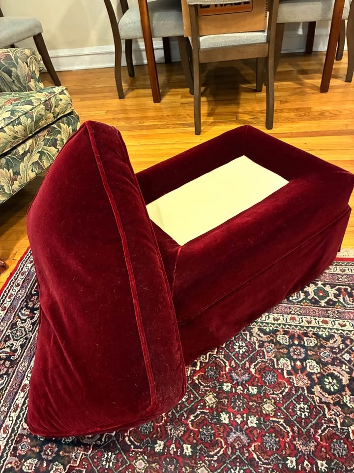 Vintage ottoman with down cushion - photo 2