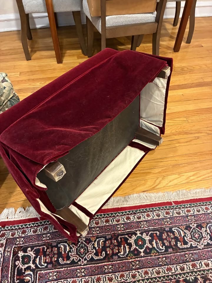 Vintage ottoman with down cushion - photo 4