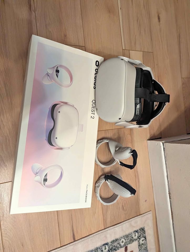 Meta Quest 2 with Headstrap and Controller Holders
