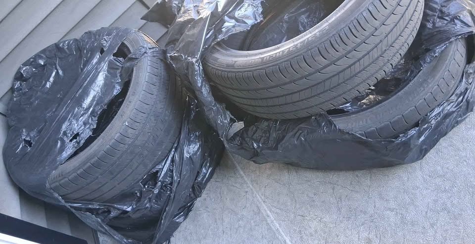 Summer Tires off 2018 Chrysler 300 - 245/45ZR20 - photo 3