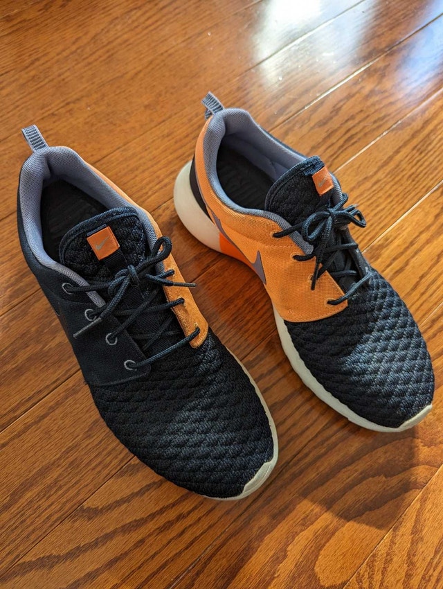 Nike Roshe Run Premium - Dark Obsidian - Atomic Orange