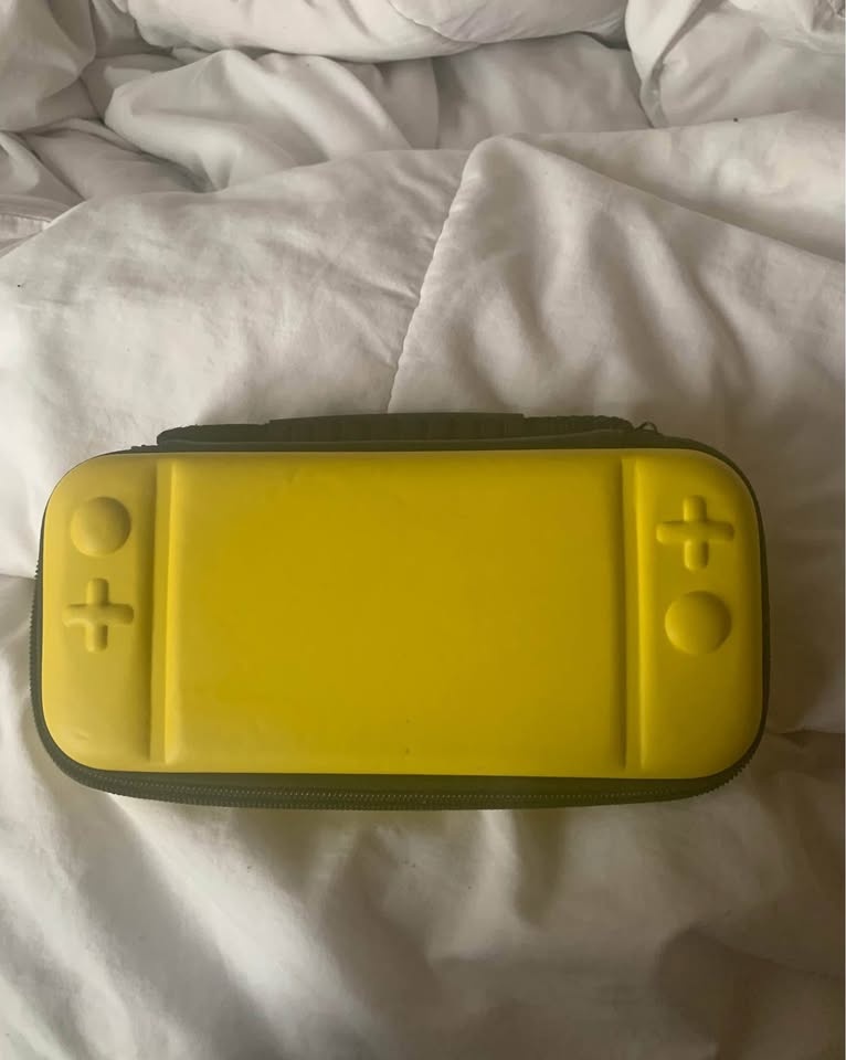 Yellow Switch Lite (Used - Very Good) - photo 3