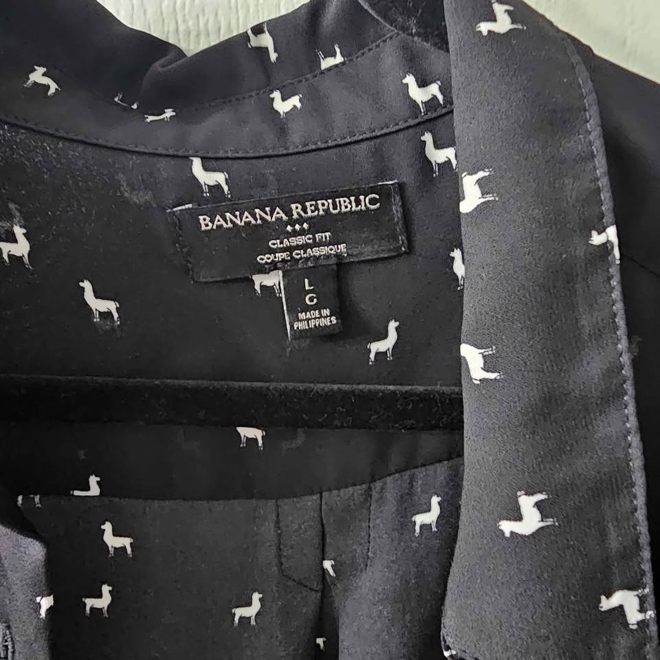 Banana Republic Llama Print Blouse - Size Large - photo 4