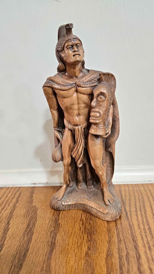 Hawaiian King Kamehameha I Statue Figure
