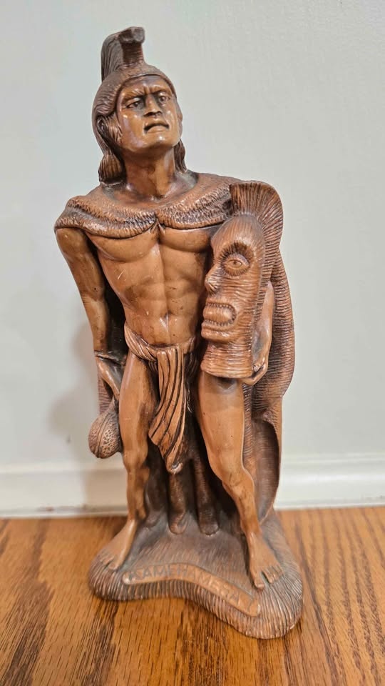 Hawaiian King Kamehameha I Statue Figure - photo 2