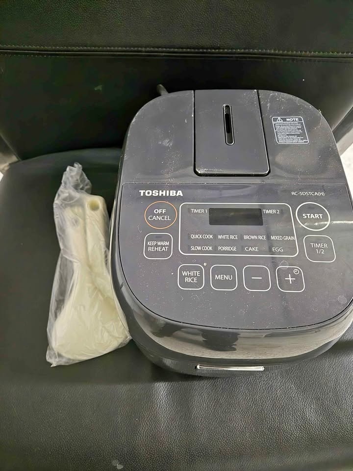 Toshiba 3 cup Small Rice Cooker