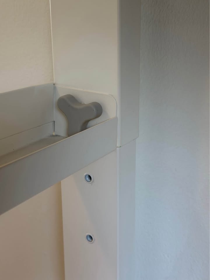 White Work Desk with Adjustable Height & Cable Holders - photo 3