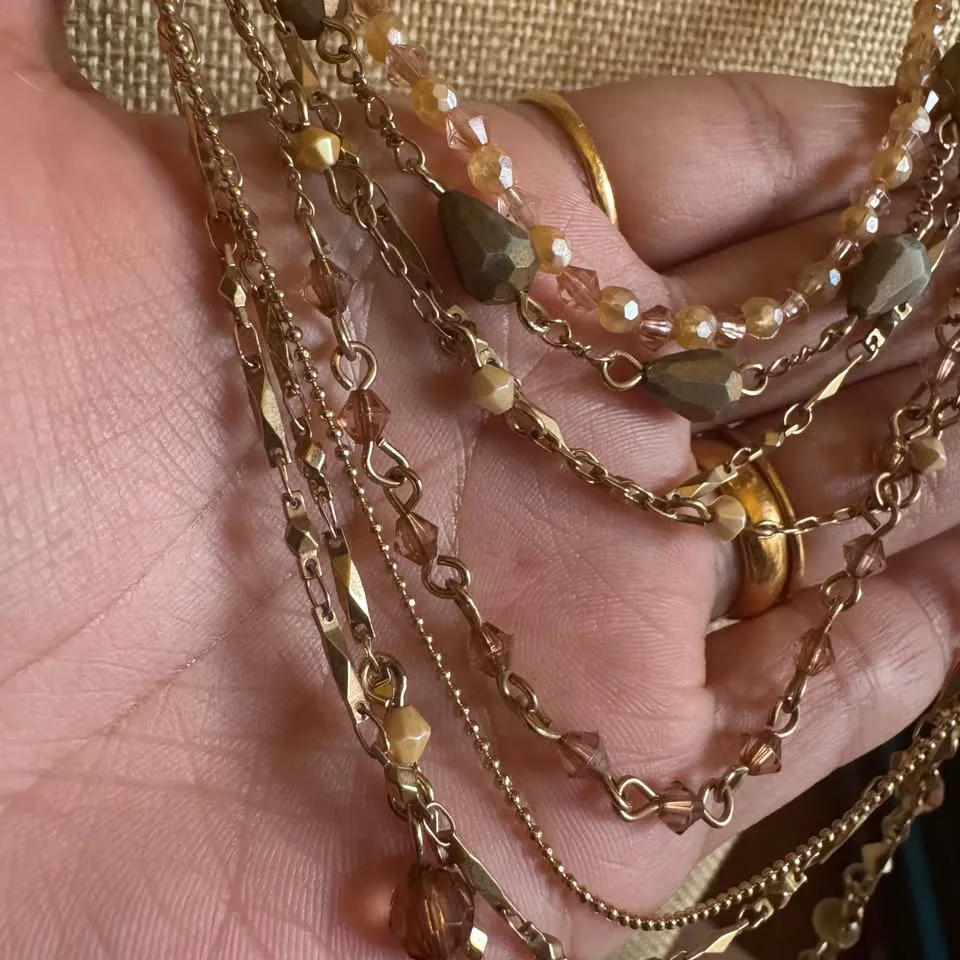 Elegant Beaded Crystal Necklace image indicator(4)